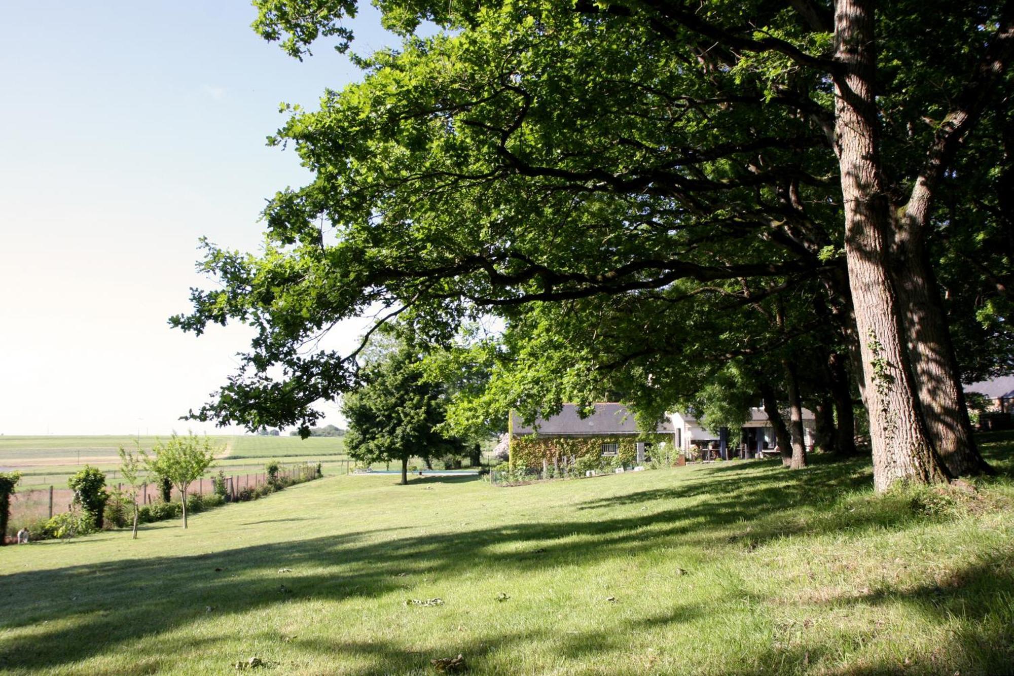 Bed and Breakfast La Butte de Gohier Blaison Exterior foto